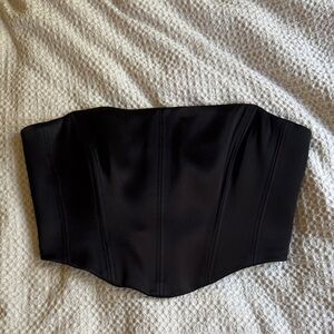 Aritzia black top
